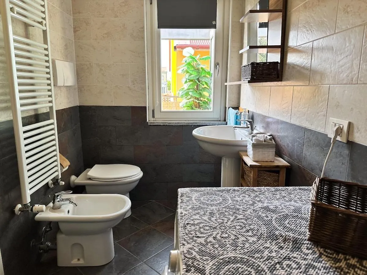 Two-Room Apartment 15 Minutes From The Duomo Milan