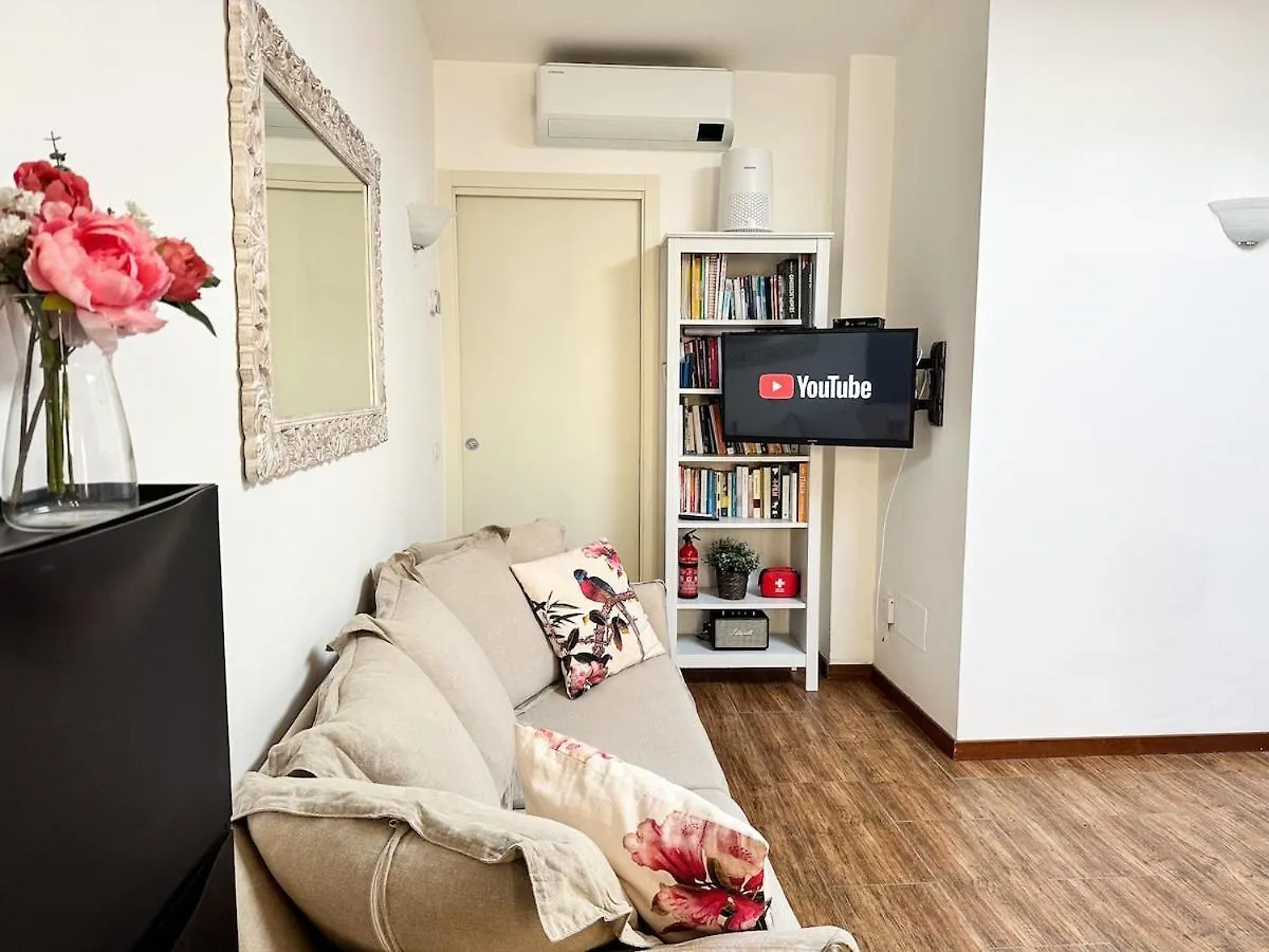Two-Room Apartment 15 Minutes From The Duomo Milan 0*,  Italy