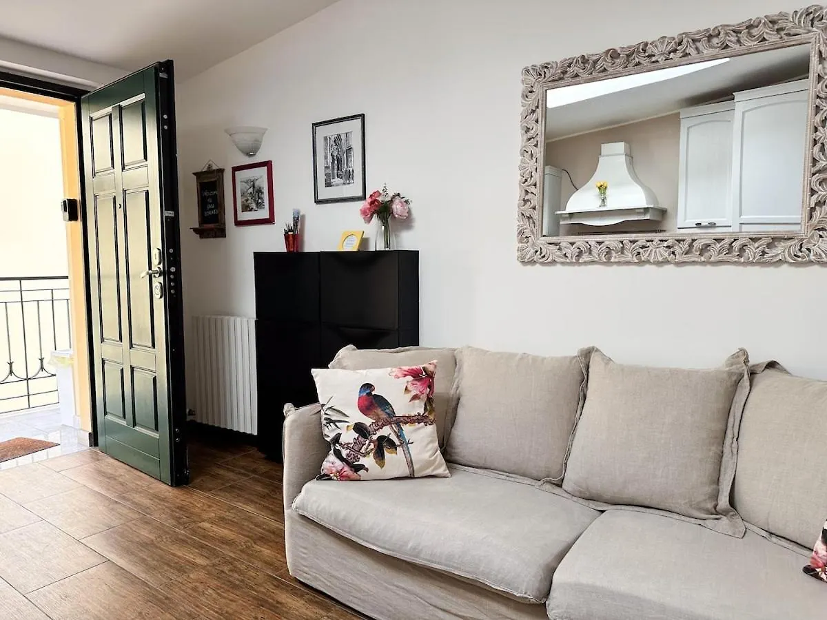 Two-Room Apartment 15 Minutes From The Duomo Milan
